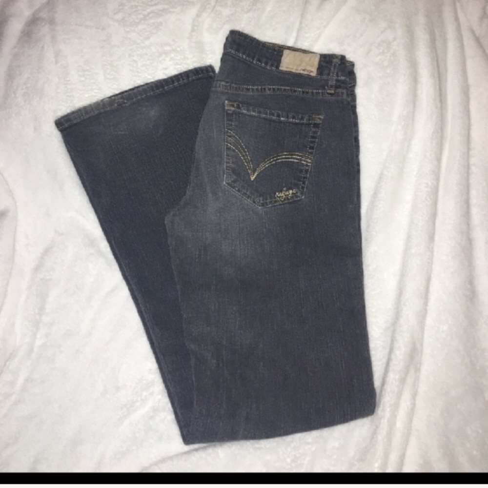 👖5/$25 Refuge Bootcut Jeans with stretch Size 11 Inseam 32" Gray wash denim